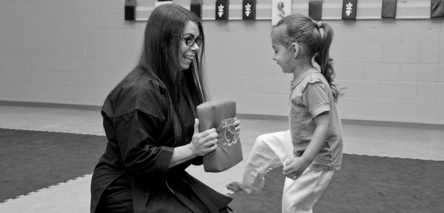 yojido-parent-tot-karate-bw-1500px